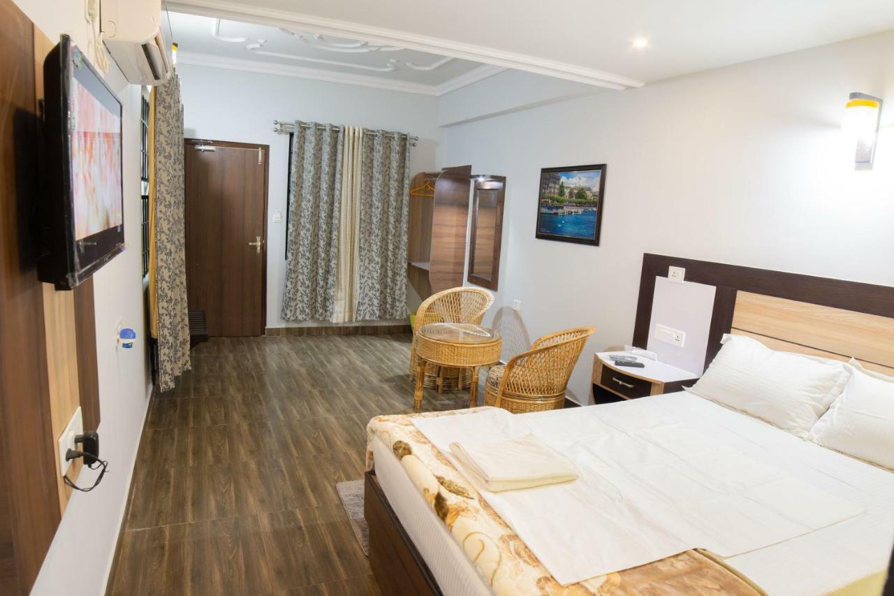 Galaxy Guest House Siddharthanagar Exterior photo